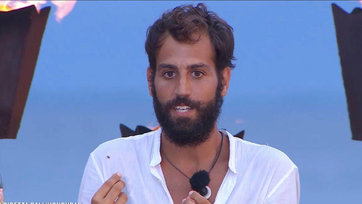 Aras spiega il suo passo falso a L’Isola dei Famosi e svela il brutto ricordo article-post