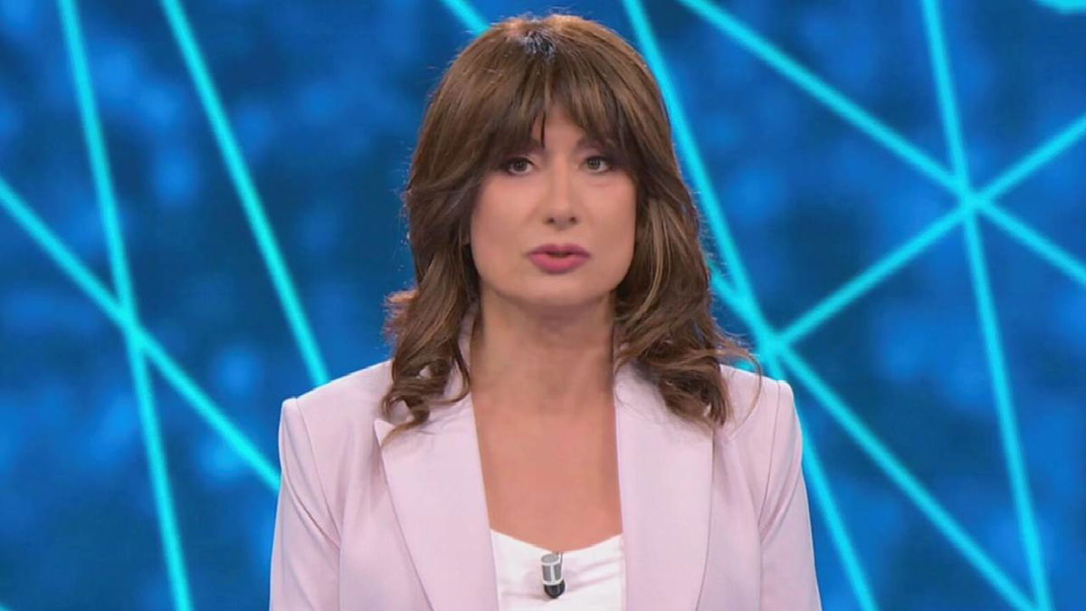 Piani di Luxuria dopo L’Isola dei Famosi: “Bersagliata da critiche e gufate” article-post