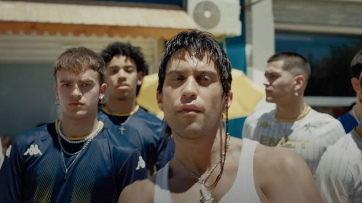 Mahmood, nel video di Ra Ta Ta anche un discusso ballerino di Amici article-post