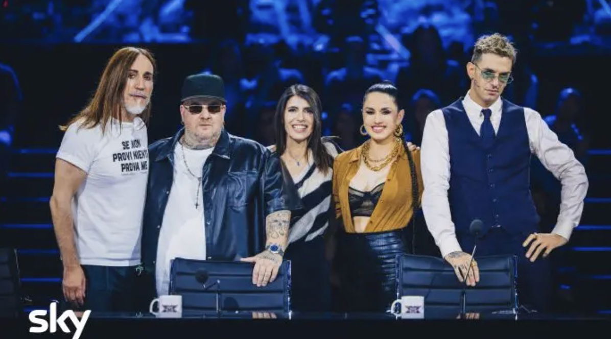 Palinsesti Sky 2025: confermato X Factor per altri due anni e l’arrivo di Luca Argentero article-post