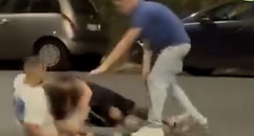 Aggressione omofoba a Roma: identificati gli aggressori, Emma dice la sua article-post