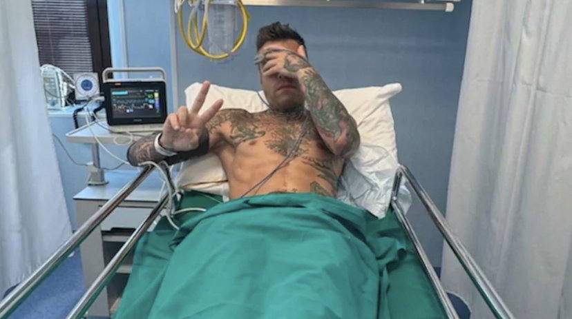 Fedez ricoverato in ospedale lancia frecciatine velenose (che poi cancella) a Chiara Ferragni preview