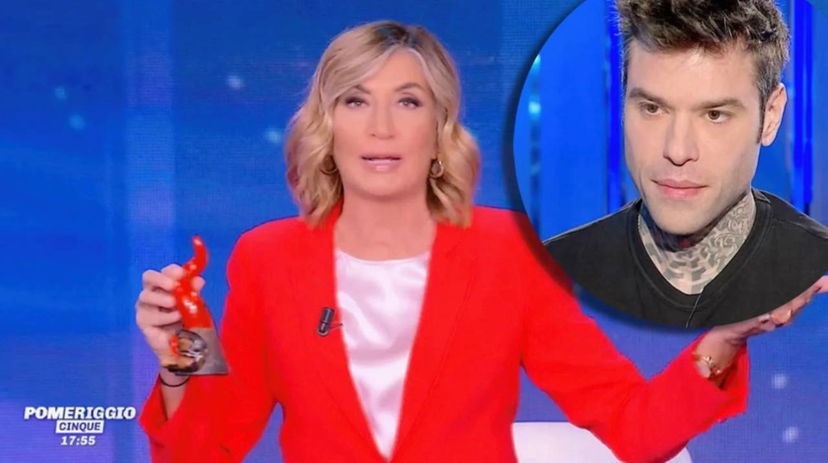 Fedez contro Pomeriggio 5: “Programma di M che inquina il pianeta” article-post