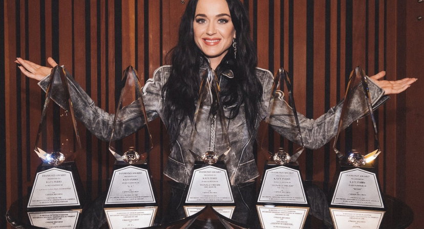 Katy Perry entra nell’olimpo della musica e raggiunge Taylor Swift preview