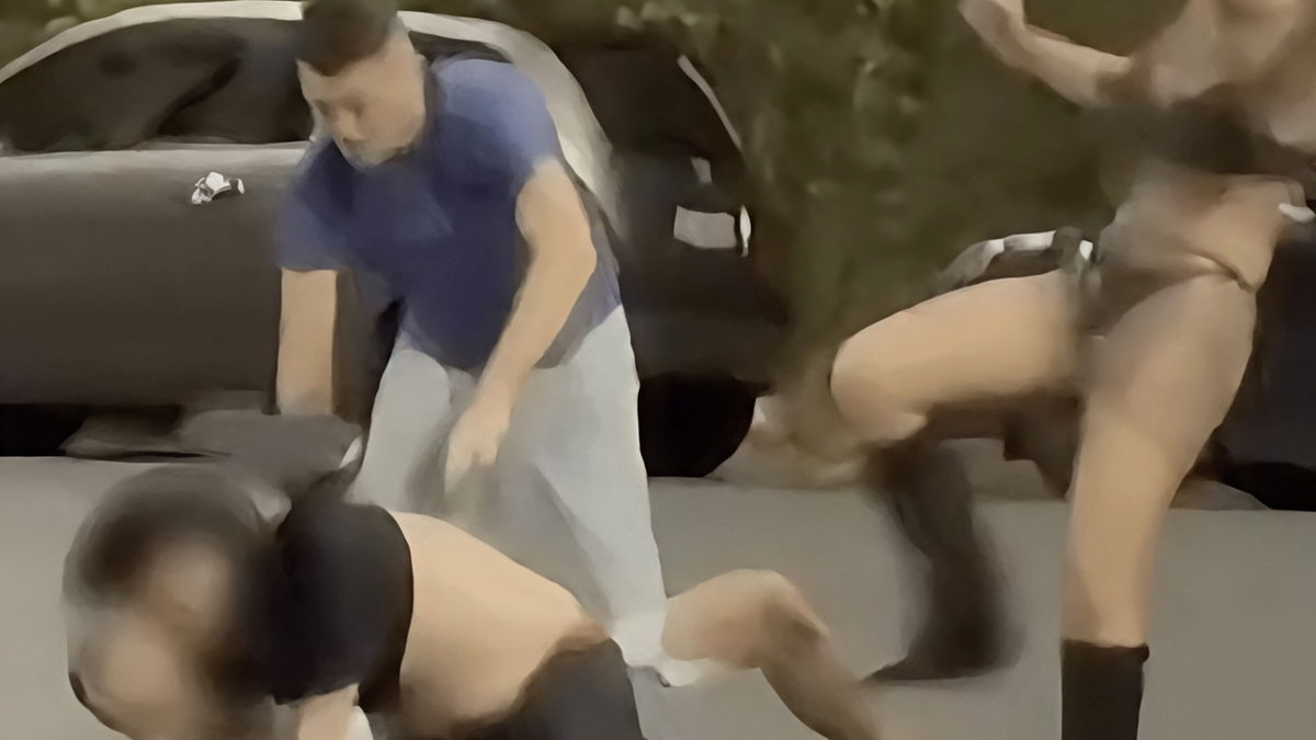 “Guarda questi fr**”, insulti omofobi alla coppia aggredita a Roma. Parlano gli avvocati dei due ragazzi article-post