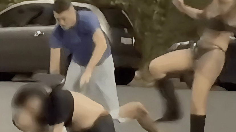 “Guarda questi fr**”, insulti omofobi alla coppia aggredita a Roma. Parlano gli avvocati dei due ragazzi preview