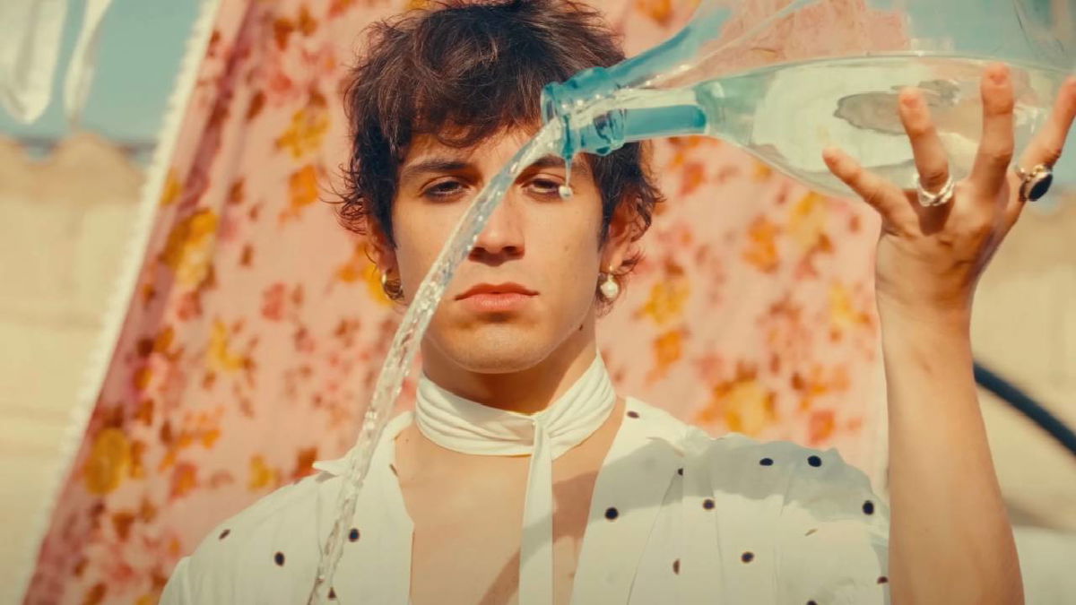 Alex Wyse sbotta: “Poveri sessisti! Non c’entra il mio orientamento” article-post