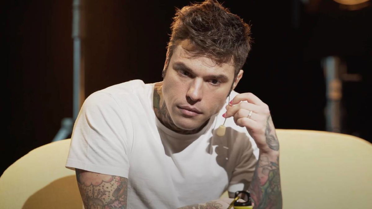 Ambulanza soccorre Fedez: “Portato in ospedale in codice rosso” article-post