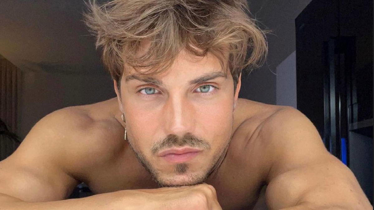 Daniele Dal Moro bacia un uomo, la foto circola: chi è l’altro article-post