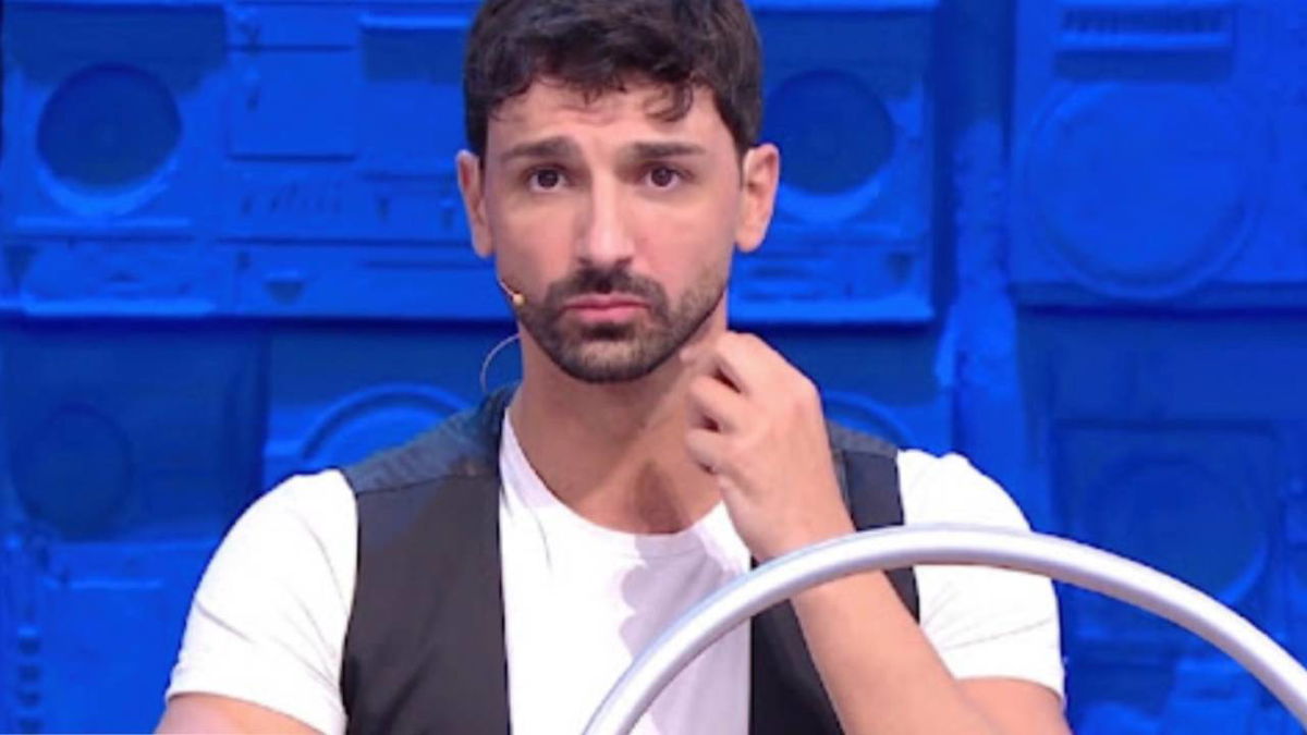 Raimondo Todaro lascia Amici, un collega pronto a prendere il suo posto article-post