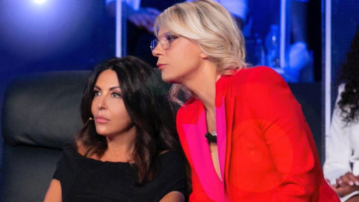 Maria De Filippi sorprende la Ferilli alle registrazioni di Tu Si Que Vales article-post