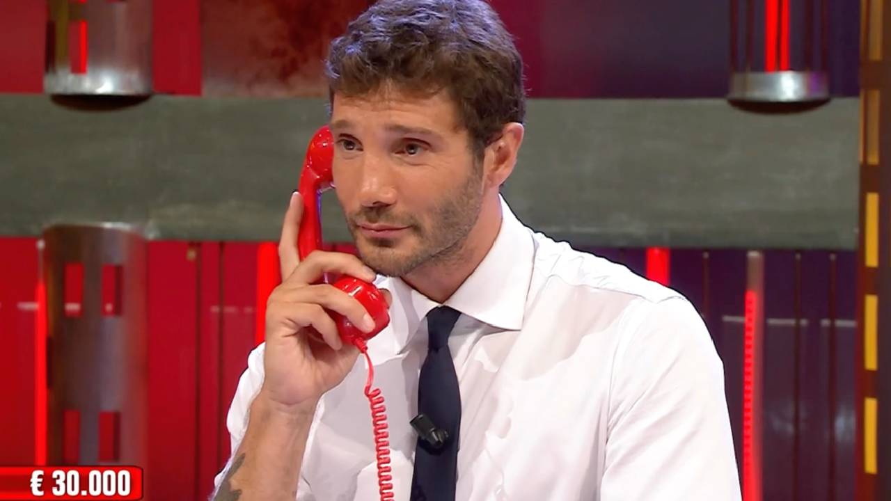 Stefano De Martino promosso nella prima serata di Rai1