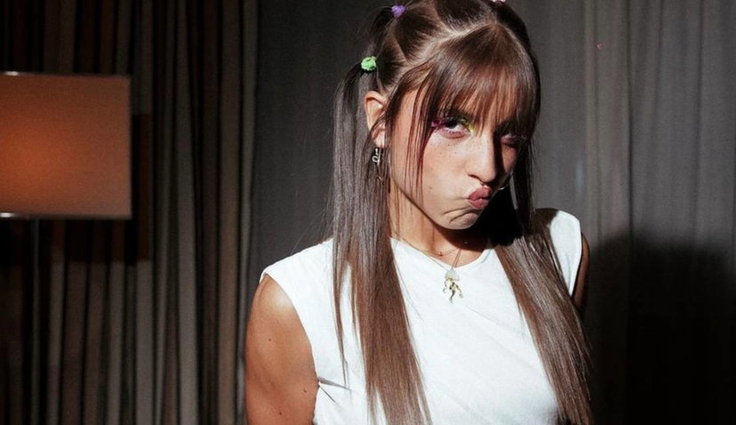 Un particolare dell’esibizione di Angelina Mango attira i criticoni preview