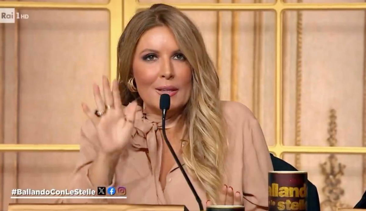 Selvaggia Lucarelli Show: tutti i suoi commenti pungenti contro cast e giurati article-post