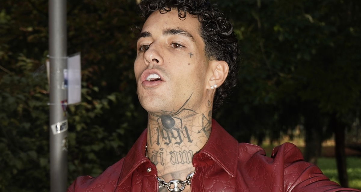 Fedez è bisessuale? Tony Effe risponde article-post