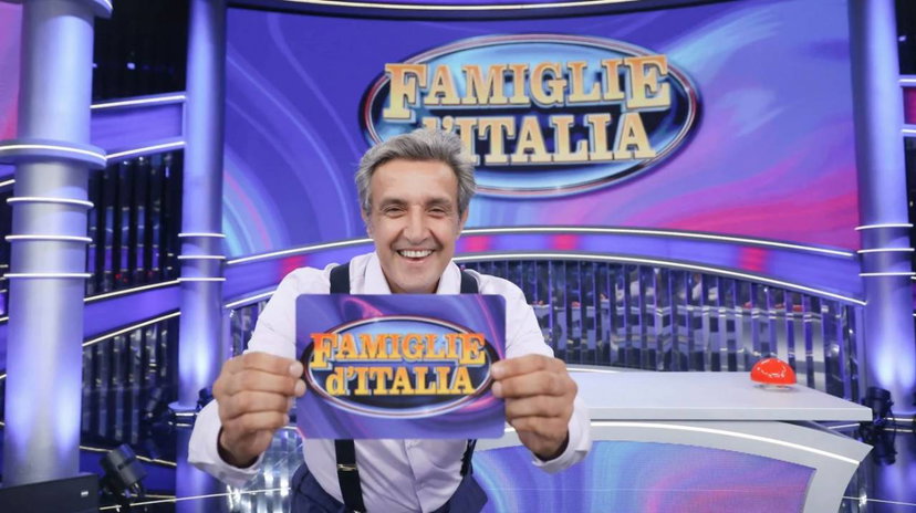 Flavio Insinna arriva su La7 e commenta la sfida fra Amadeus e De Martino preview