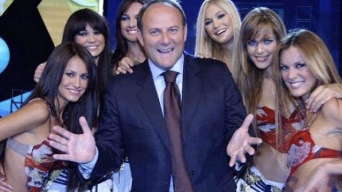 Gerry Scotti: “Sensibile al fascino delle Letterine”, poi punge Mike Bongiorno article-post