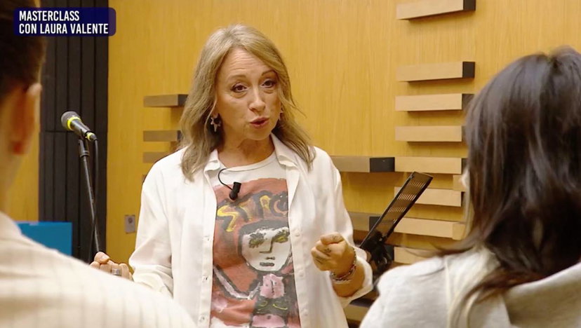 Laura Valente torna ad Amici per una masterclass: “Te come Joker, te come octopus” preview