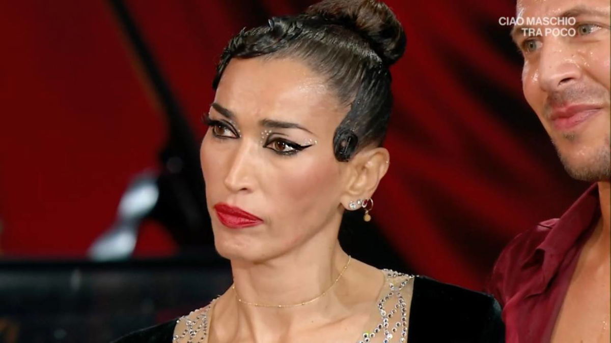 Nina Zilli replica stizzita a una ballerina: “Ecco cosa ha detto di me” article-post