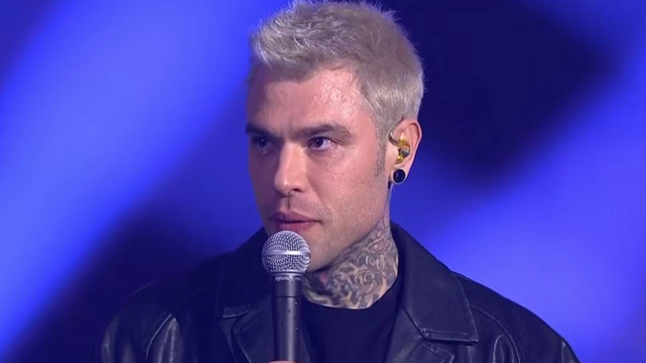 Fedez a Sanremo 2025, con chi potrebbe duettare nella serata delle cover: i due nomi