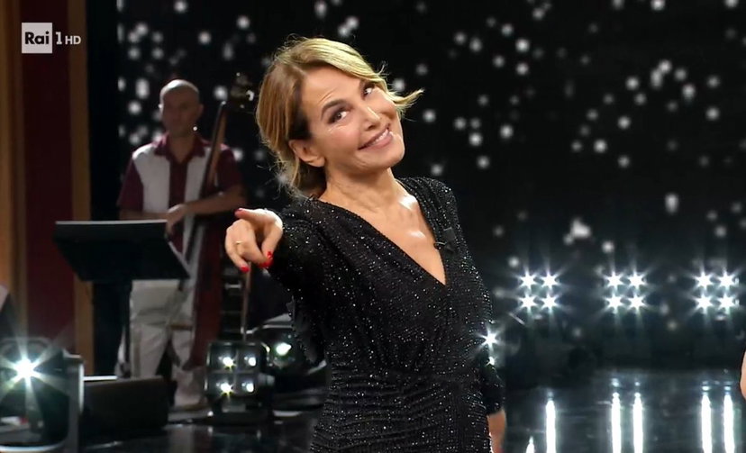 Barbara d’Urso: il mistero del saluto a Selvaggia Lucarelli e le frecciatine su luci e trash preview