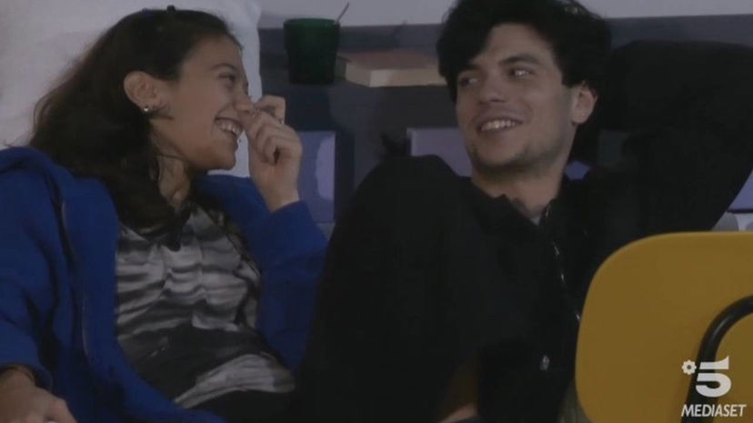 Chiara e TrigNO di Amici sono una coppia: la reazione della fidanzata di lui article-post
