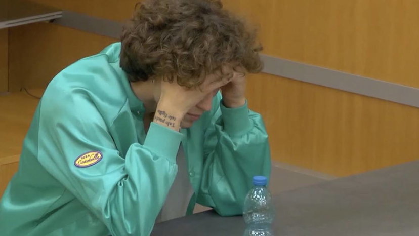 Diego piange e Maria interviene: “La scuola di Amici non è TikTok” preview