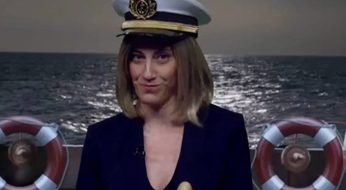 Giorgia Meloni, dalla Spagna arriva l’imitazione: “Li riporto in Africa” article-post