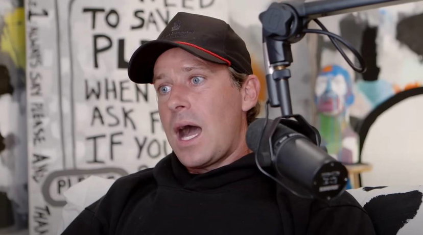 Armie Hammer: l’assurdo regalo che gli ha fatto sua mamma per il compleanno preview