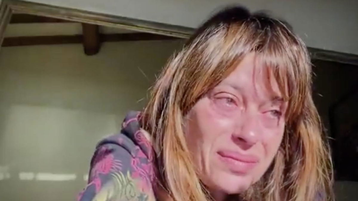 Claudia Pandolfi piange: “Mi dispiace che vi accadano cose sgradevoli” article-post