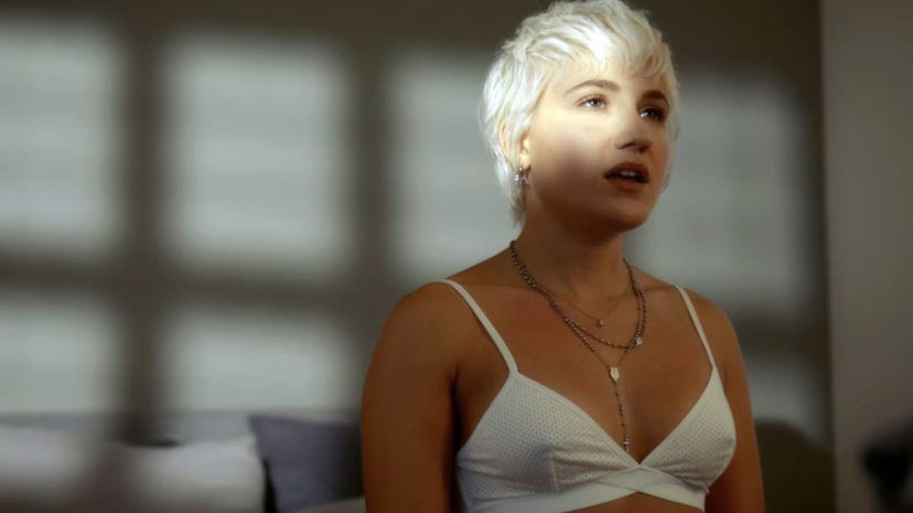 Dea Culpa: chi è la cantante queer di Sanremo Giovani e quali programmi ha già fatto article-post