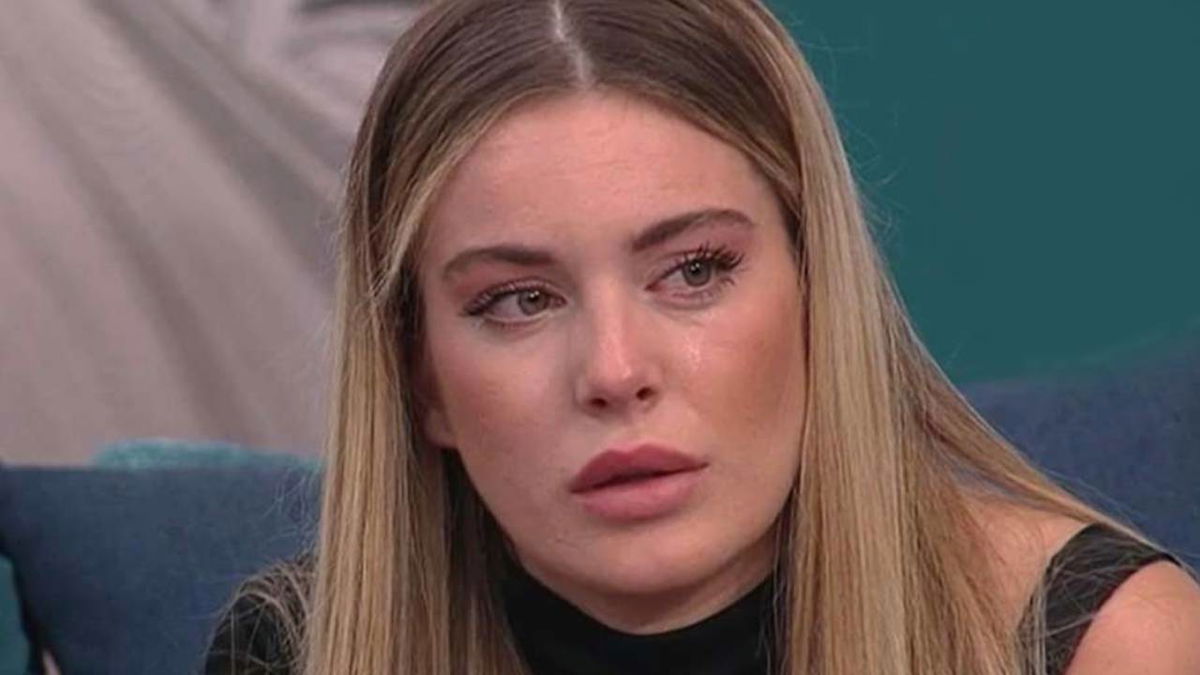Intervista di Sophie Codegoni: “Ho paura, ho le guardie del corpo” article-post