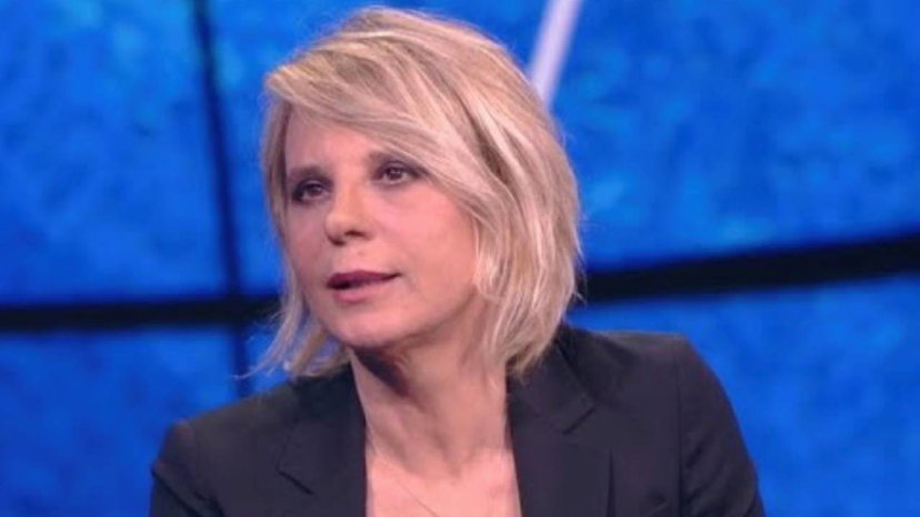 Maria De Filippi querela dopo delle cattiverie sul suo conto preview