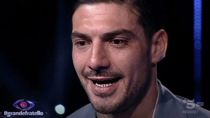 Racconto forte di Lorenzo Spolverato: “Obbligato a fare cose orrende” preview