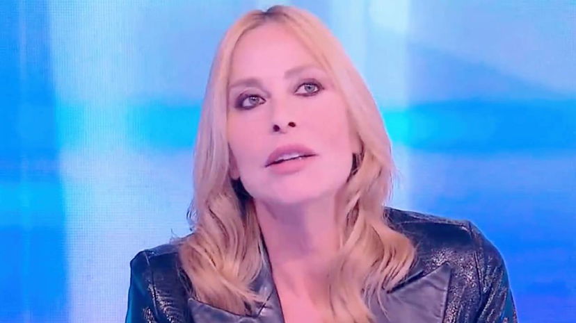 Stefania Orlando smaschera un gieffino: “Illude e prende energie” preview