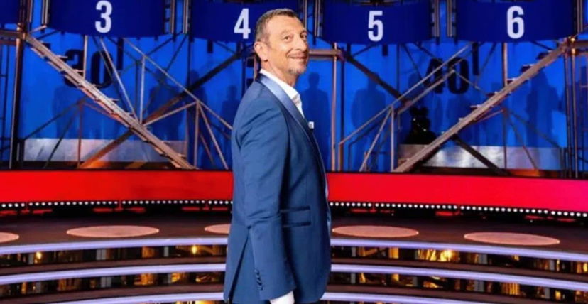 Amadeus commenta gli ascolti de La Corrida e anticipa la chiusura di Chissà chi è preview