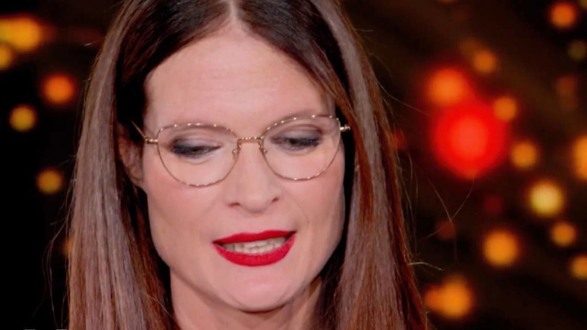 Jane Alexander racconta di una setta pericolosa: “Mia sorella è morta” article-post