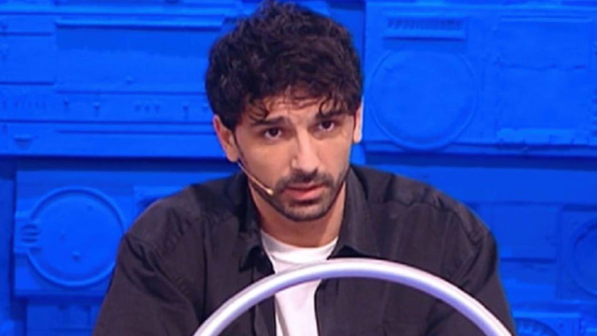 Raimondo Todaro torna ad Amici ed esplode la lite article-post