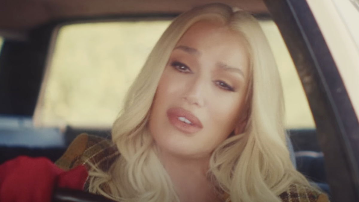 Gwen Stefani è riuscita a fare peggio di Jennifer Lopez article-post