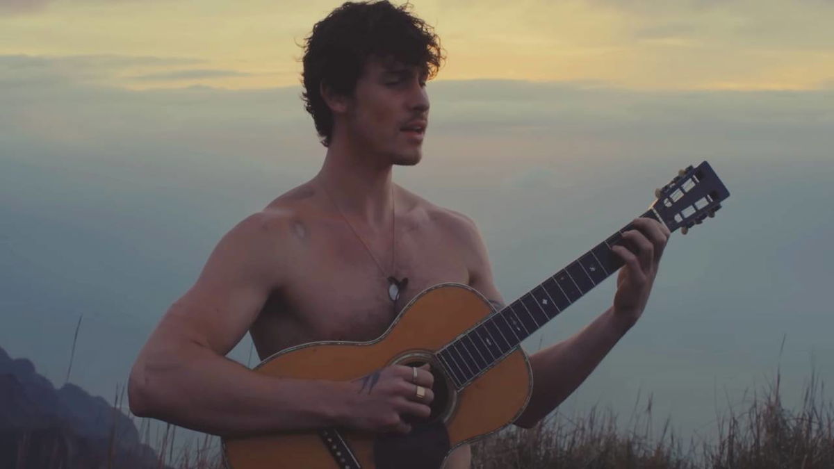 Shawn Mendes sul suo “coming out”: “Vorrei ispirare altri ragazzi” article-post