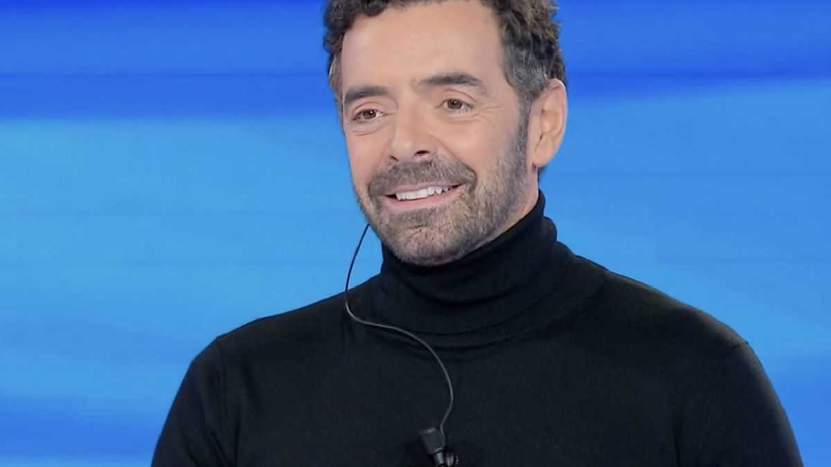 Alberto Matano ricorda il coming out in tv: “Ecco perché l’ho fatto” article-post