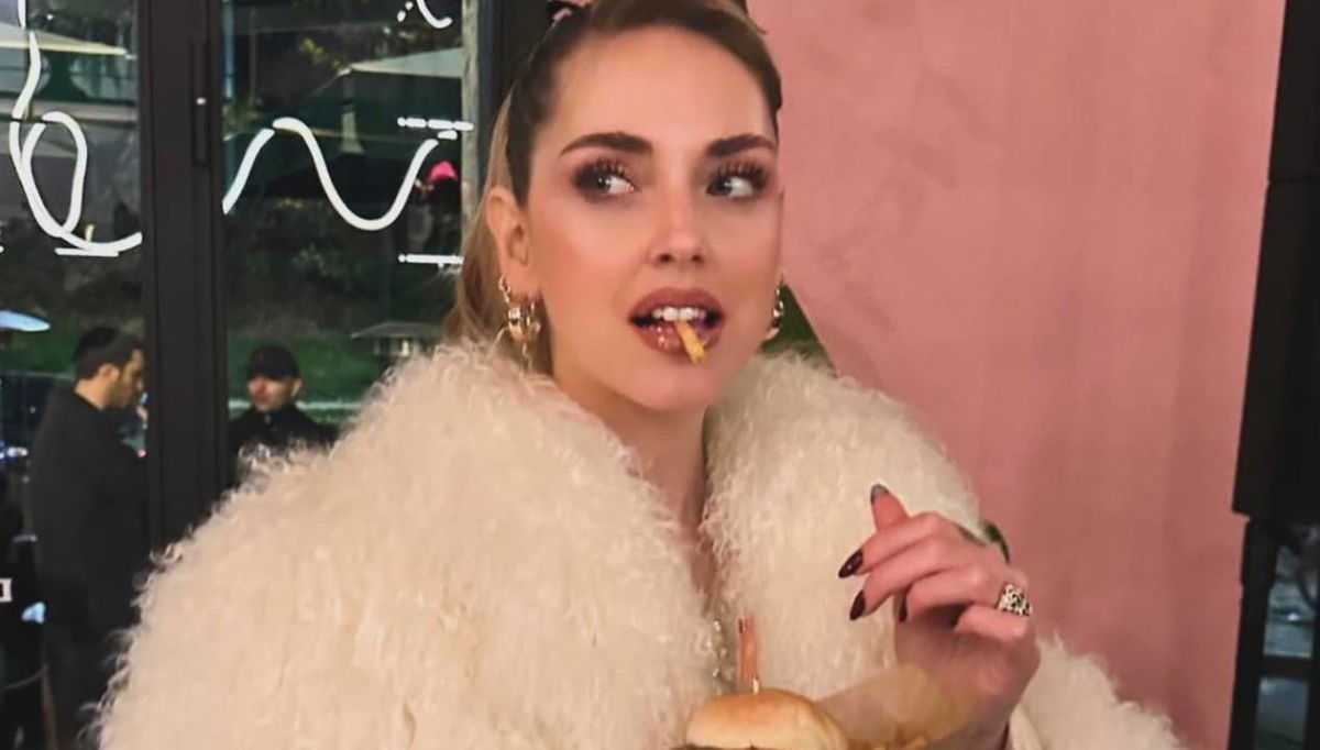 Scrivono a Chiara Ferragni “Sempre team Fedez” e lei risponde article-post