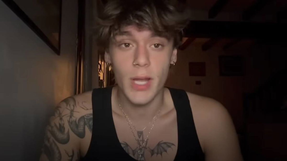Davide Vavalà è gay o bi? Glielo chiedono e lui (di nuovo) risponde article-post