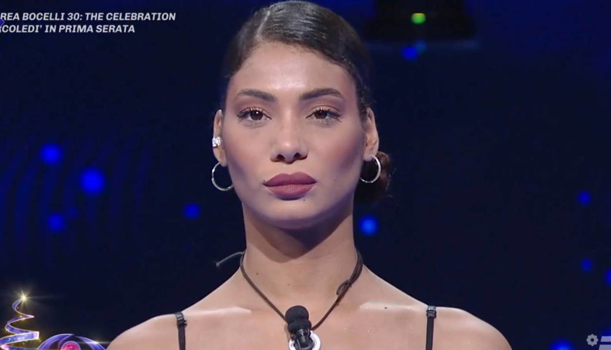 Yulia lascia la Casa del Grande Fratello in accordo con la produzione: “Mi devo difendere” article-post