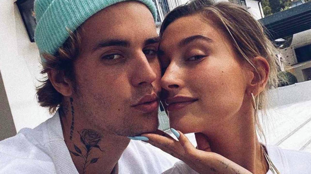 Justin Bieber e Hailey Baldwin si sono lasciati, lui ha smesso di seguirla su IG