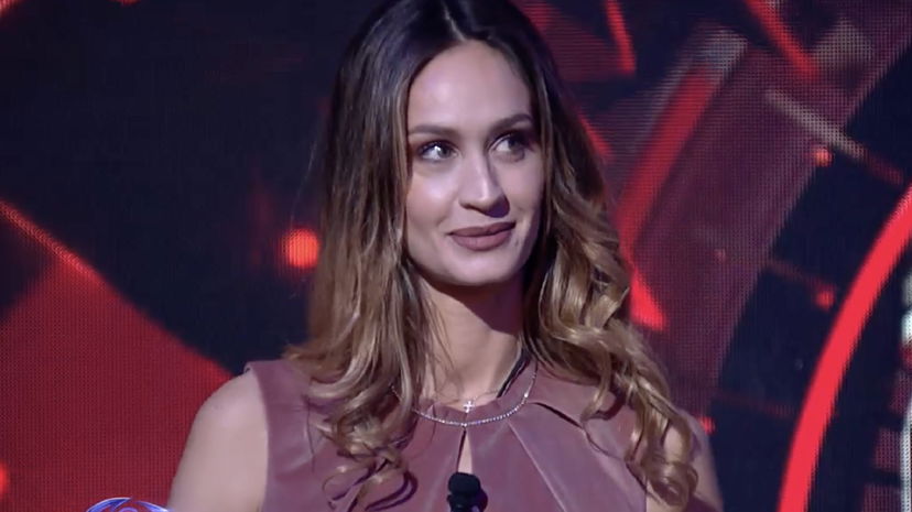 Truffa per i fan di Helena Prestes, interviene lo staff: “Denunciate” preview