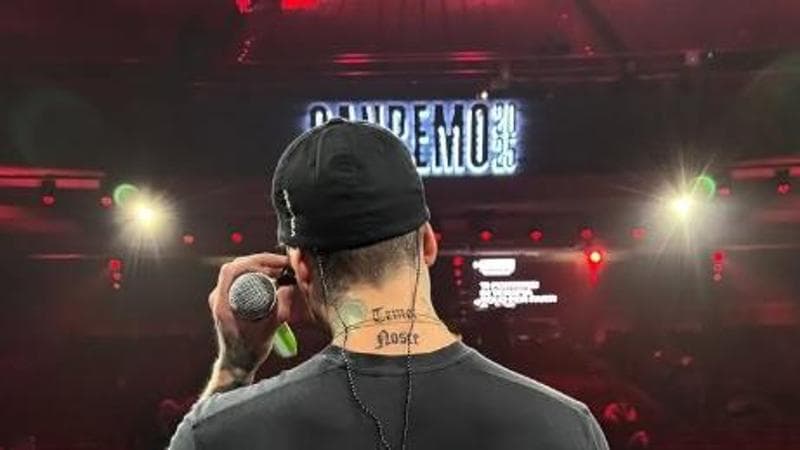 FanPage su Fedez: “Stasera tentativo disperato per riconquistare Angelica Montini”