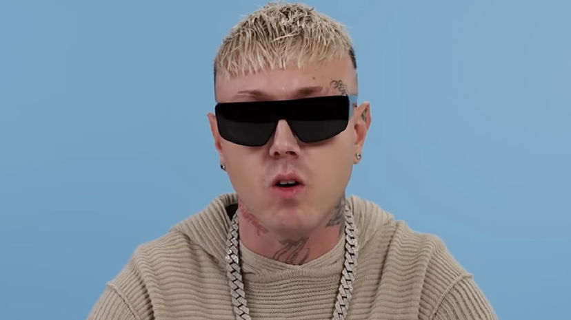 Lazza litiga con un utente, esagera e poi cancella il post preview