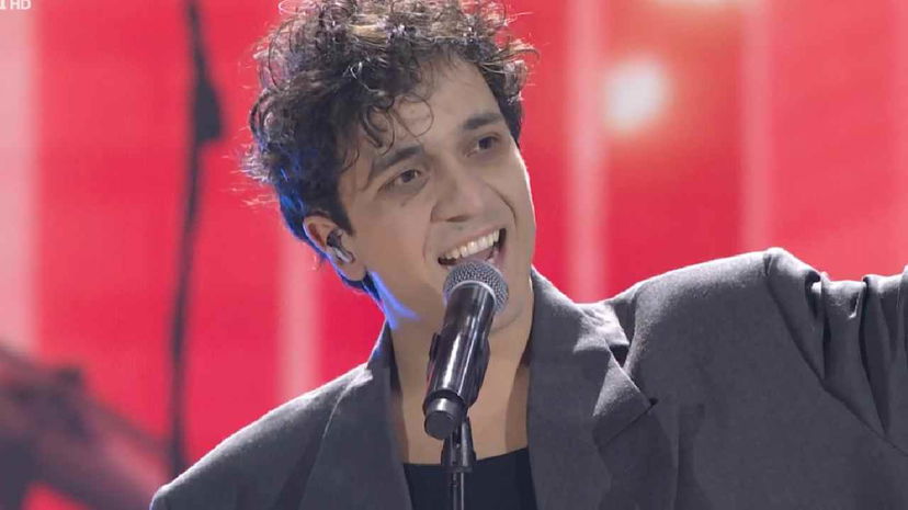 Tananai fa ascoltare la versione originale di Tango: “Era un pezzo dance” preview