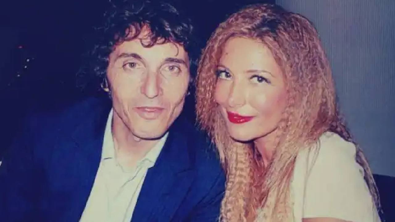Cruciani contro Lucarelli, il botta e risposta: “Professoressa!”